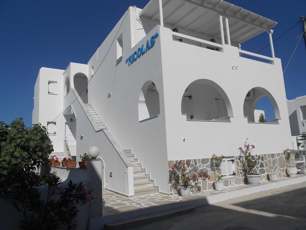 Nicolas Antiparos Buitenkant foto
